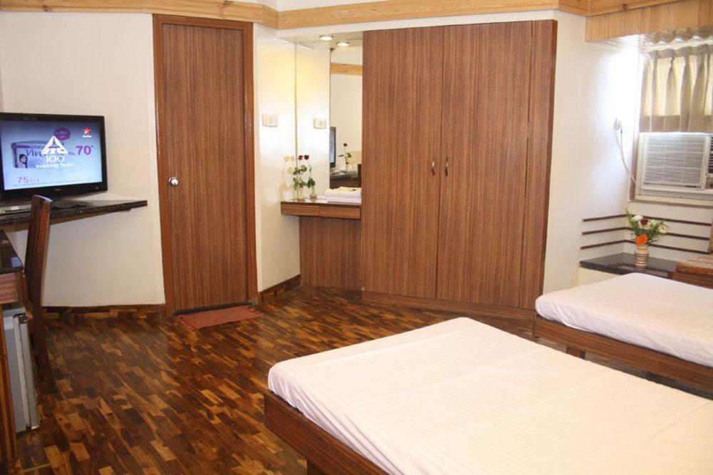 Treebo Trend Sahara Hotel Pune Exterior foto