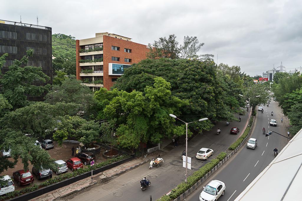 Treebo Trend Sahara Hotel Pune Exterior foto