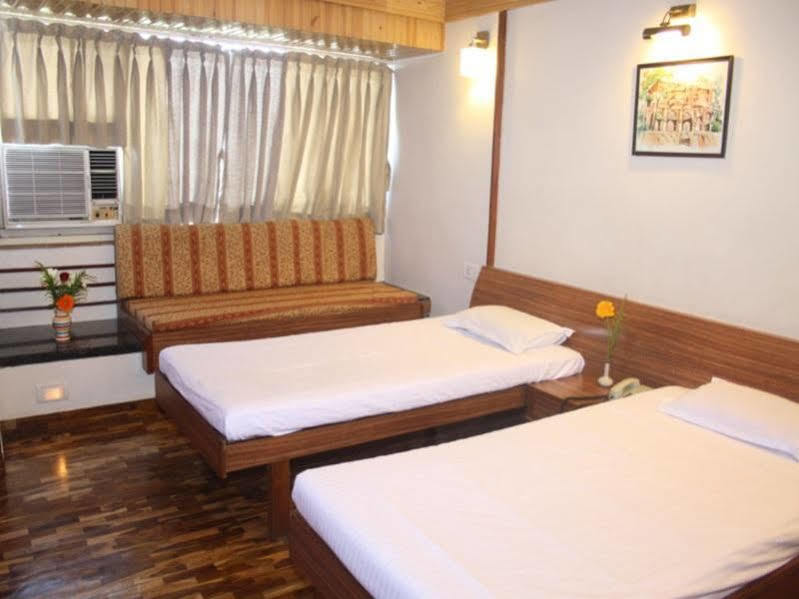 Treebo Trend Sahara Hotel Pune Exterior foto